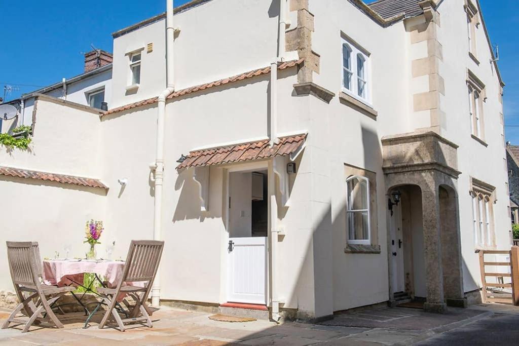 Villa Curzon House Calne Exterior foto